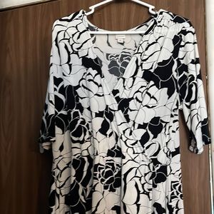 Black and White Flower Print Wrap Dress
